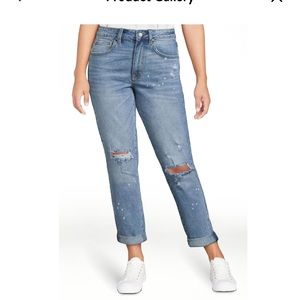 No Boundaries High Rise Girlfriend Jeans